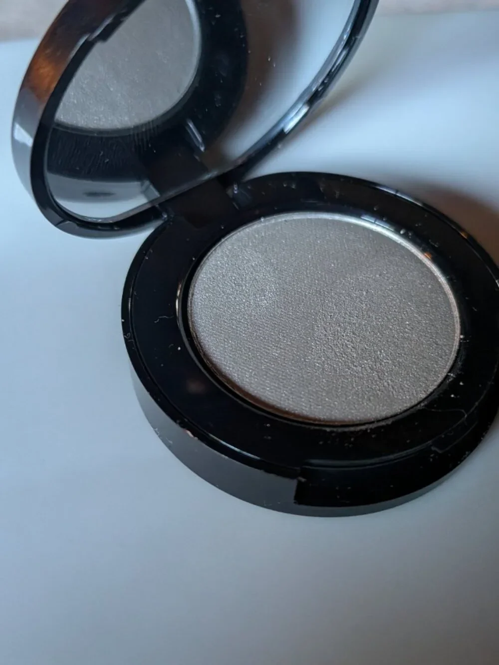 Alima Pure Refillable Pressed Eyeshadow Compact + Refill Pan in Solar